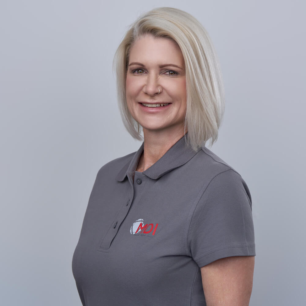 Portrait von Sandra Pimperl, Administration bei MDI Röntgentechnik GmbH & Co KG
